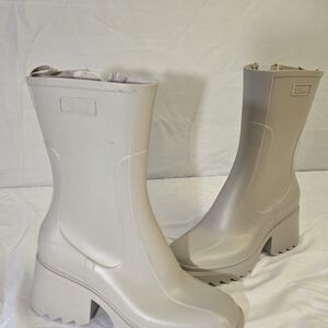 Women's Cream Boots